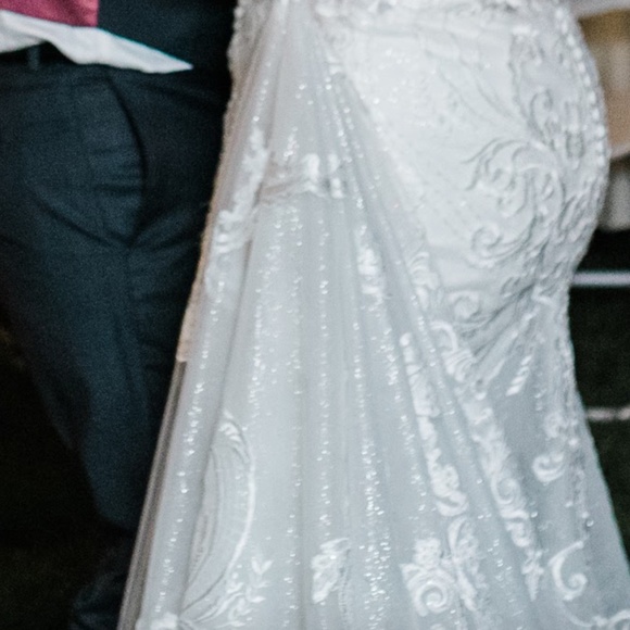 Essence of Australia D2771 Size 14 with Removable Overskirt - Picture 3 of 14